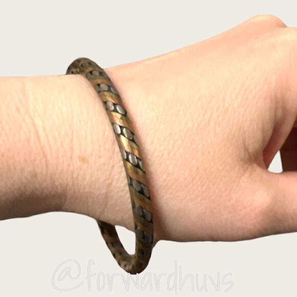 Men’s Tri-Colored Metal Bracelet - Picture 6 of 10